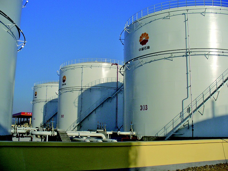 國際油價的低迷使中國的原油儲備大幅增加，如何進(jìn)行原油粗放型處理是亟需解決的問題。