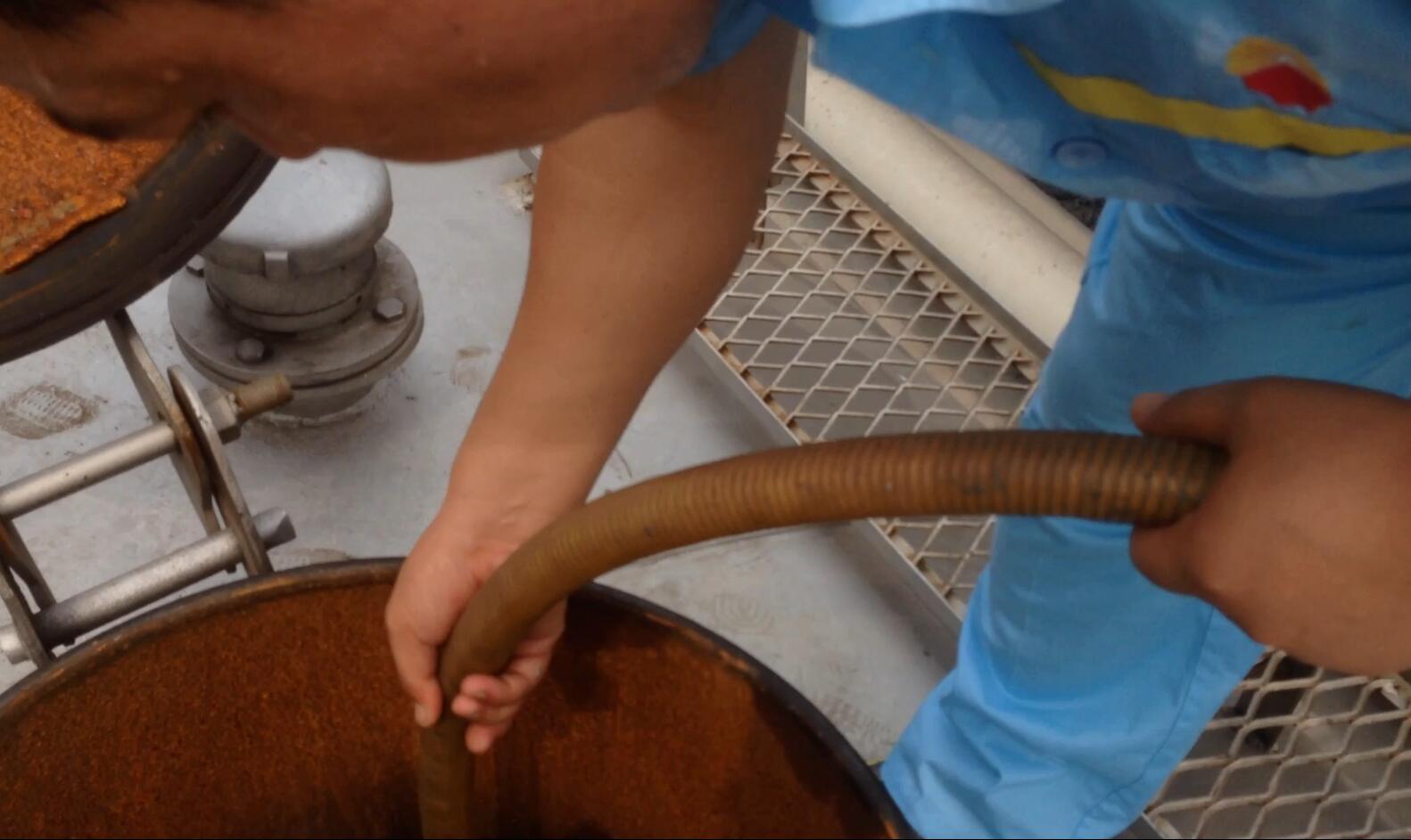 凸輪轉(zhuǎn)子泵應用卸油掃倉工位的保養(yǎng)方式。